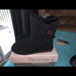 Bearpaw women’s size 11